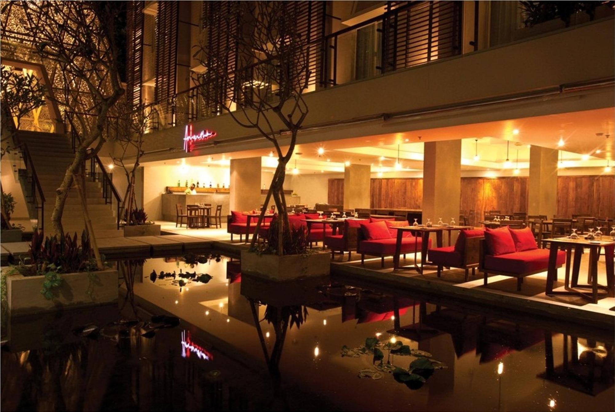 Ananta Legian Hotel Exteriör bild