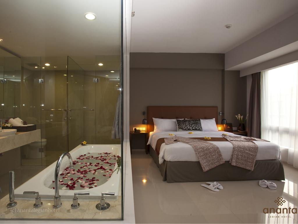 Ananta Legian Hotel Exteriör bild