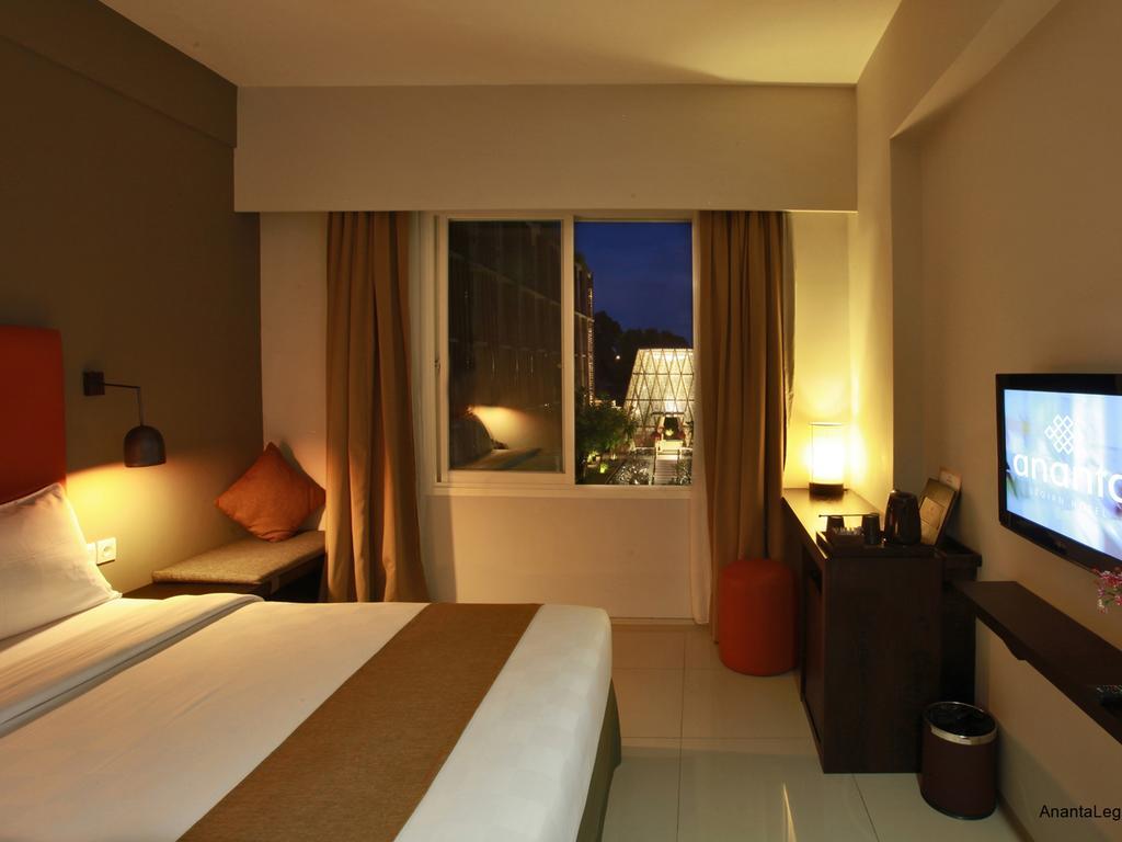 Ananta Legian Hotel Exteriör bild