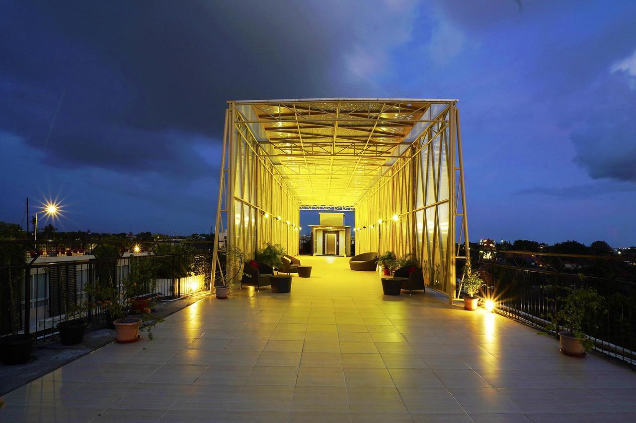 Ananta Legian Hotel Exteriör bild